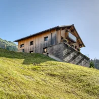 immobilienfoto exterieur chalet auf alm